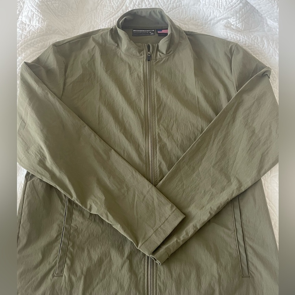 GoRuck Mens zip up windbreaker hardly worn